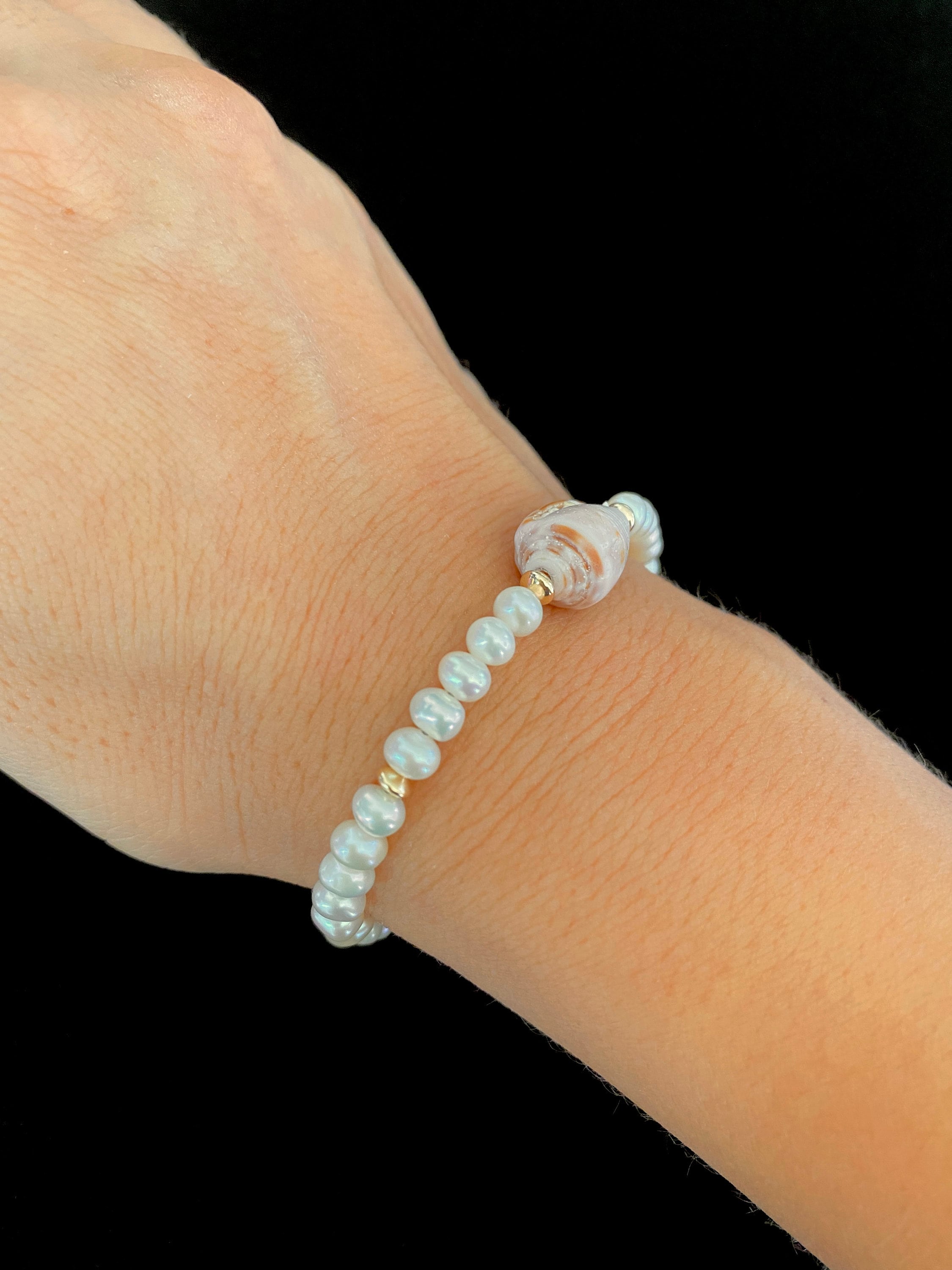 White Freshwater Pearl and Hawaiian Cone Shell Beaded Bracelet