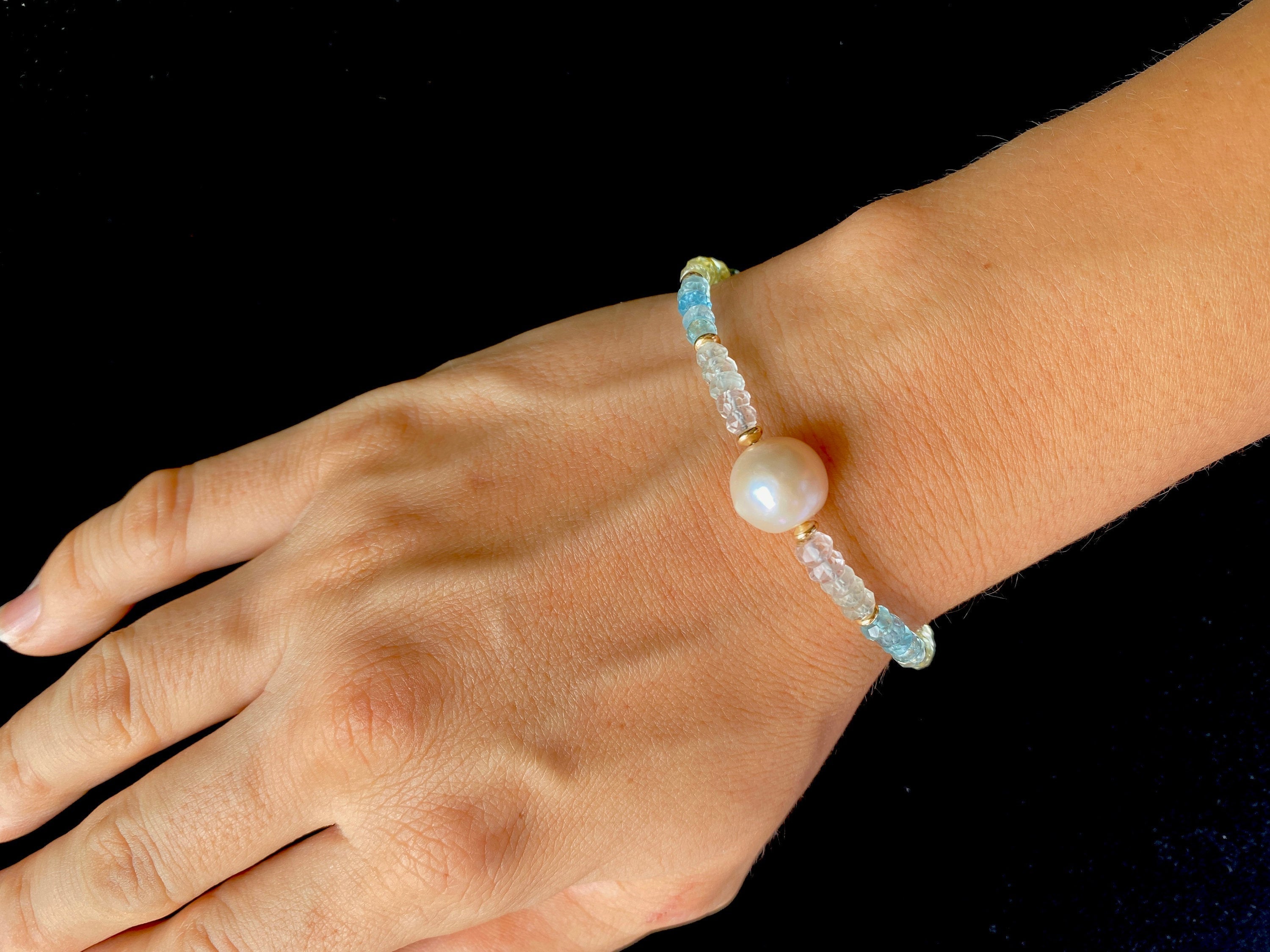 Aquamarine Freshwater Pearl Beaded Bracelet