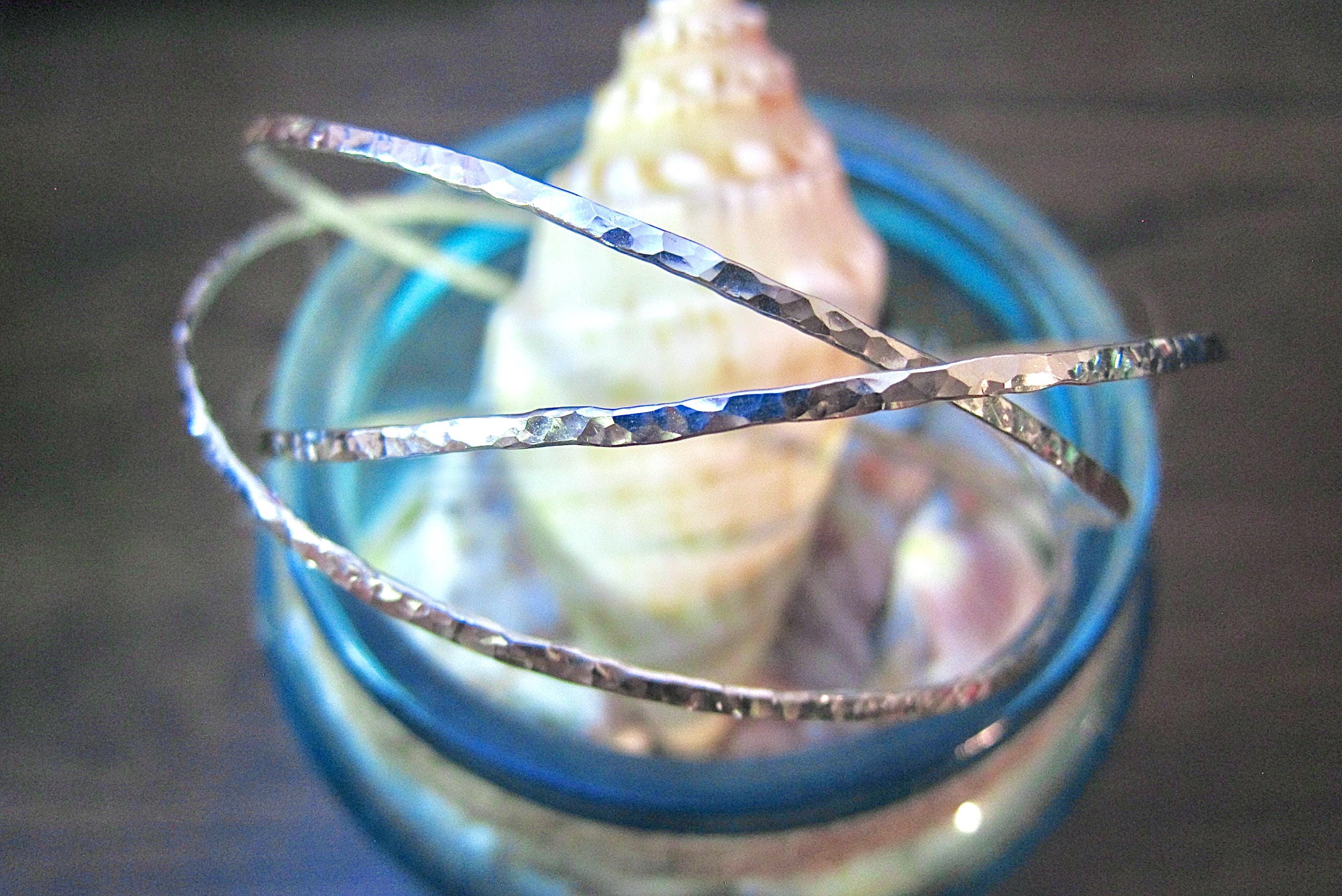 Single 12 Gauge Hammered Stacking Bangle / Choose from 14K Gold Filled or Sterling Silver