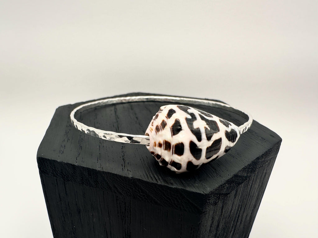 Hawaiian Hebrew Cone Shell Hammered Bangle