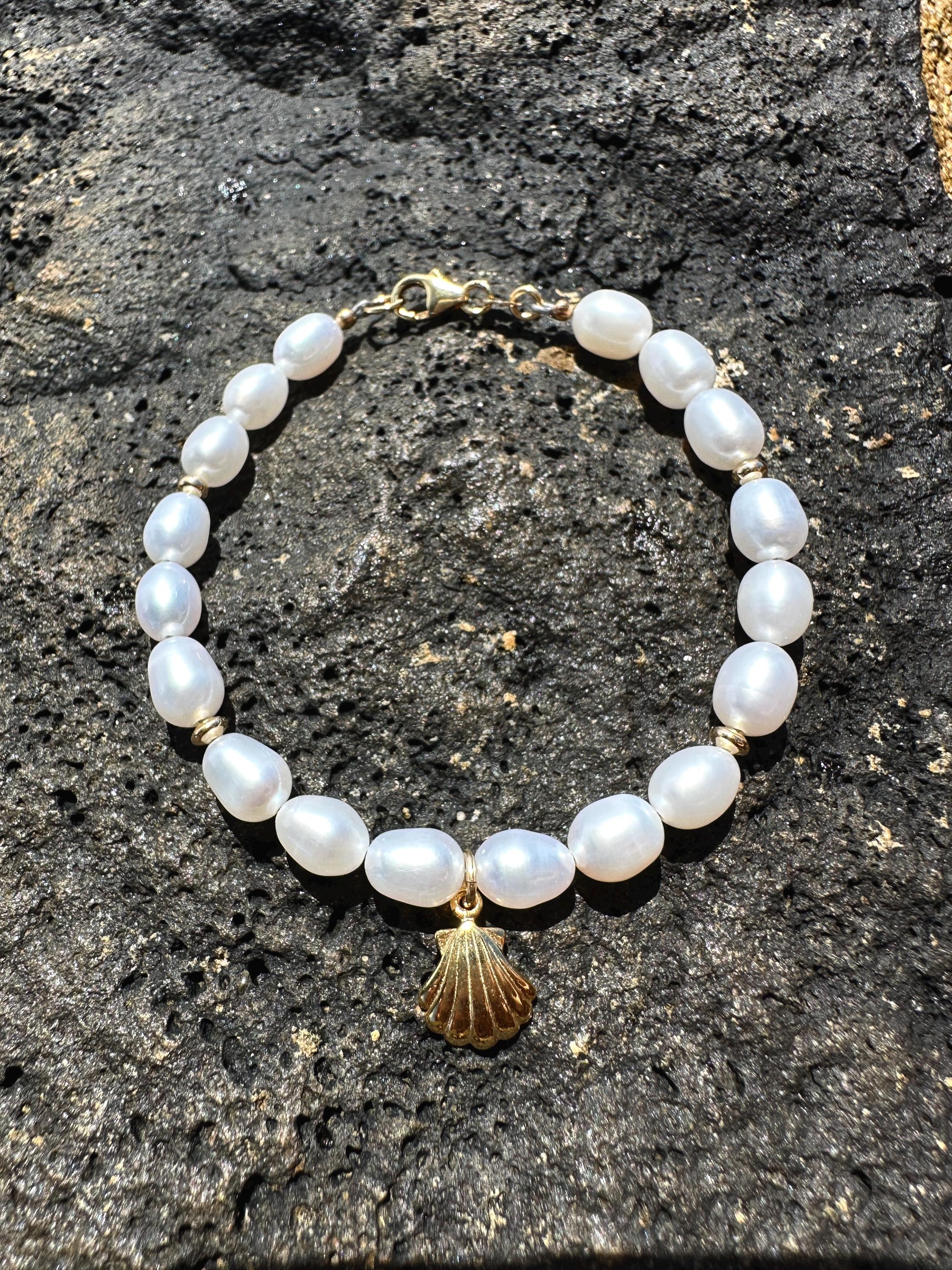 White Freshwater Pearl Bracelet with Reversible Clam and Pearl Charm