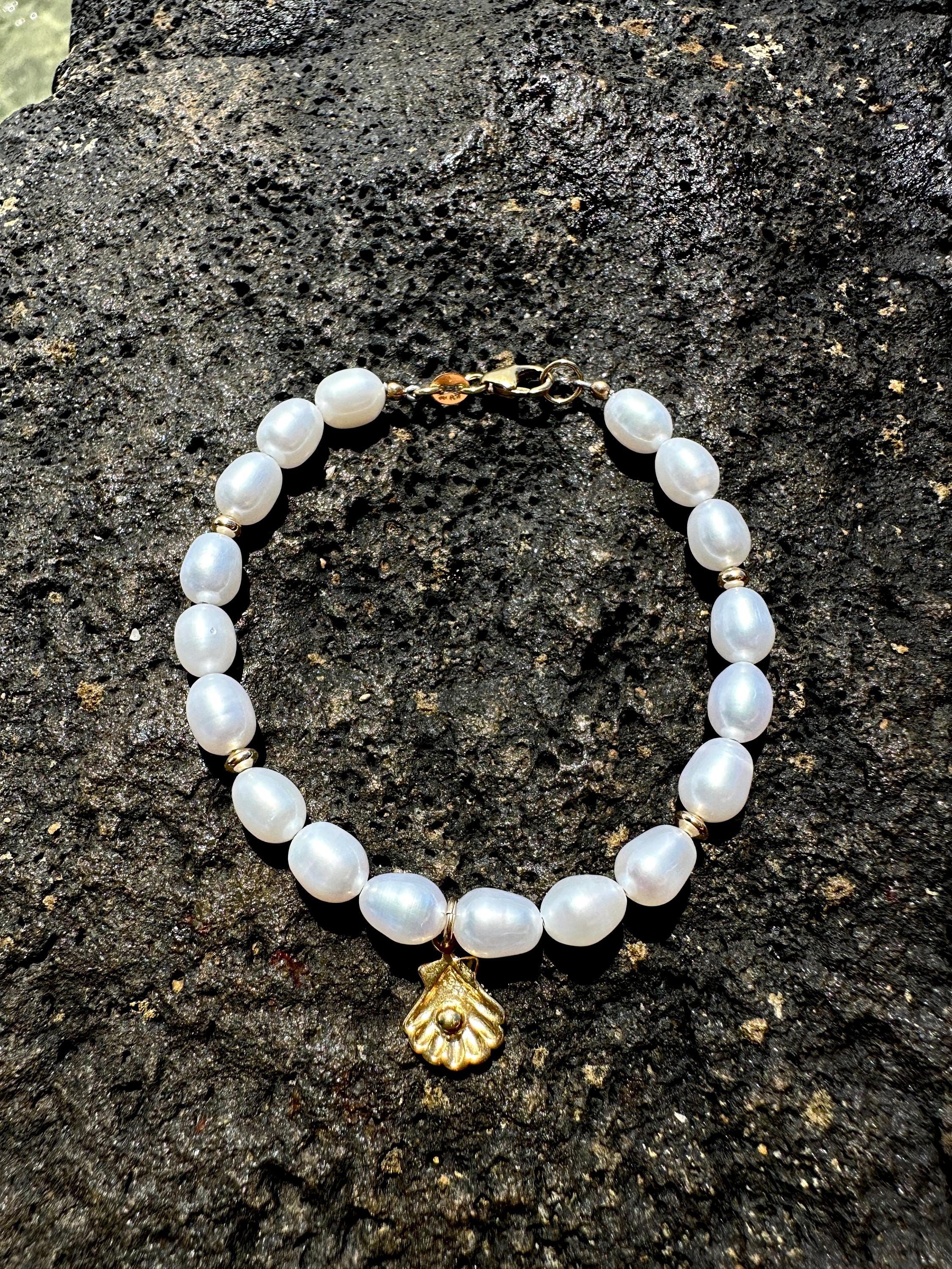 White Freshwater Pearl Bracelet with Reversible Clam and Pearl Charm