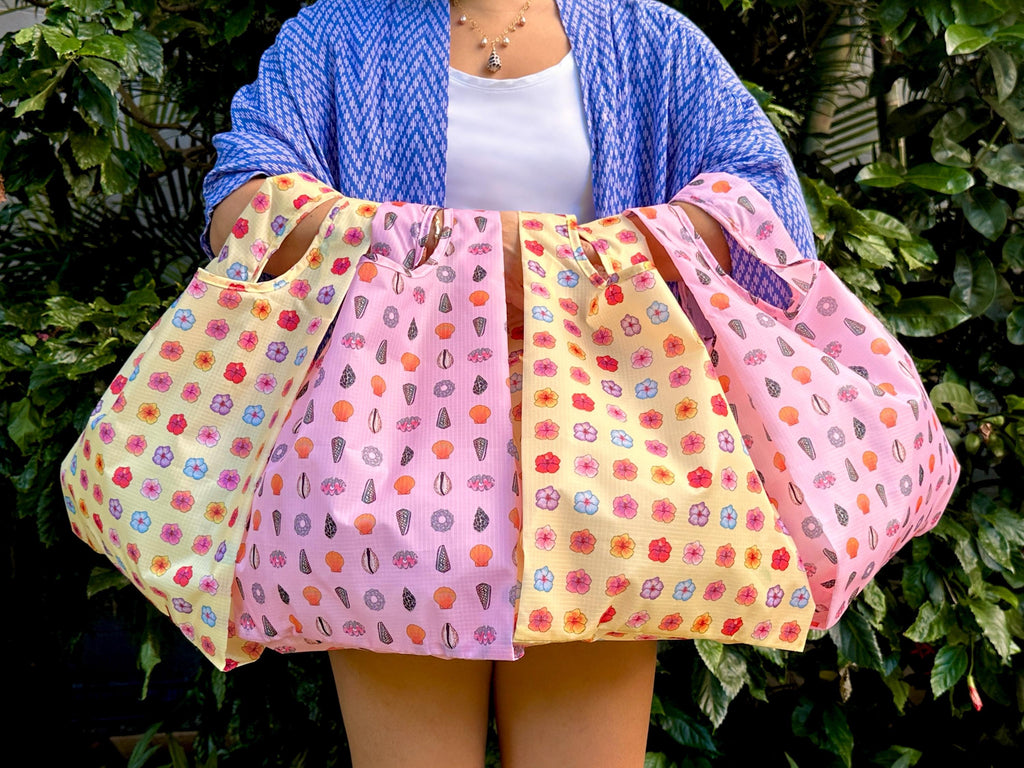 Seashell or Hibiscus Flower Pattern Print Ripstop Nylon Lightweight Foldable Tote Bag