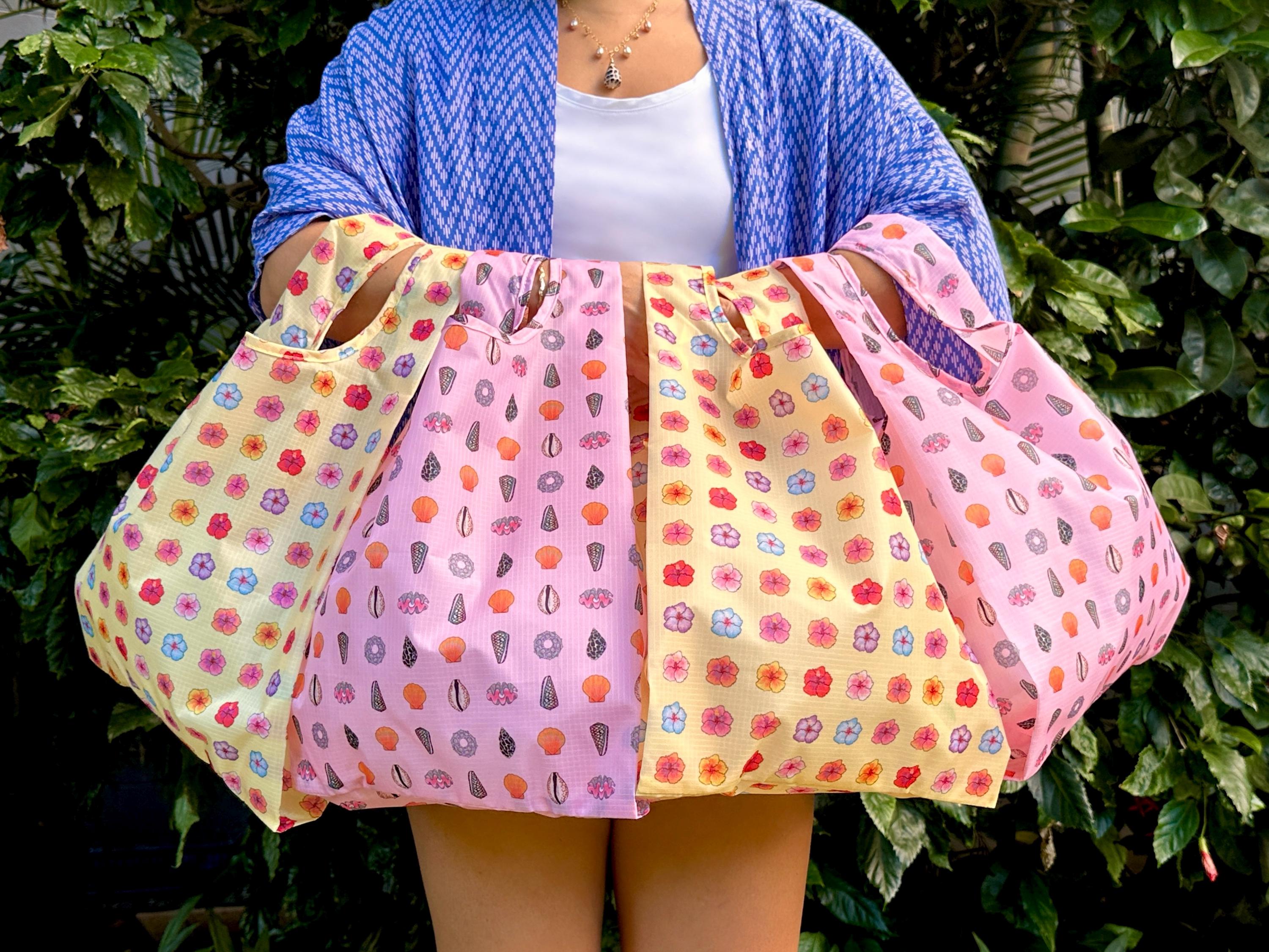 Seashell or Hibiscus Flower Pattern Print Ripstop Nylon Lightweight Foldable Tote Bag